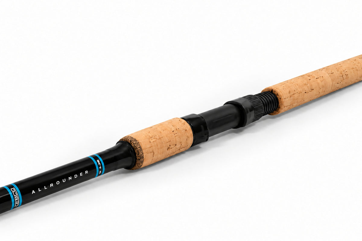 Zebco Ambition Allrounder 3.30m allroundhengel – detail van kurkhandgreep, zwarte molenhouder en ALLROUNDER-opdruk