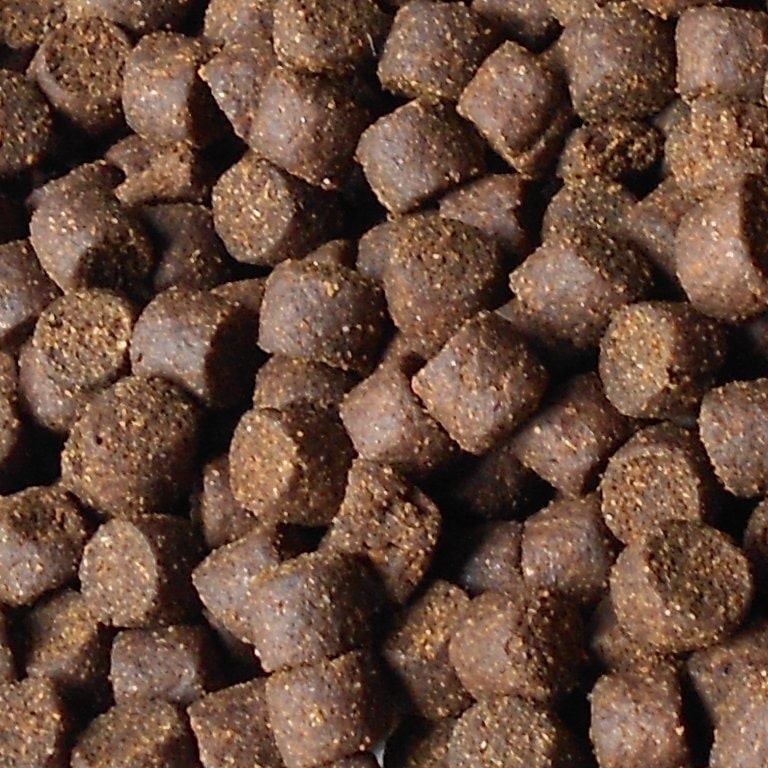 Aqua Bio steur grow-out pellets