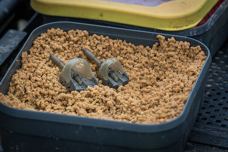 Matrix inline pellet feeders
